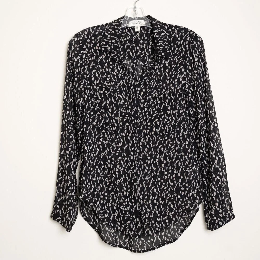 🚨 Anthropologie Cloth & Stone Spotted Lightweight Button Down Shirt - Picture 2 of 11